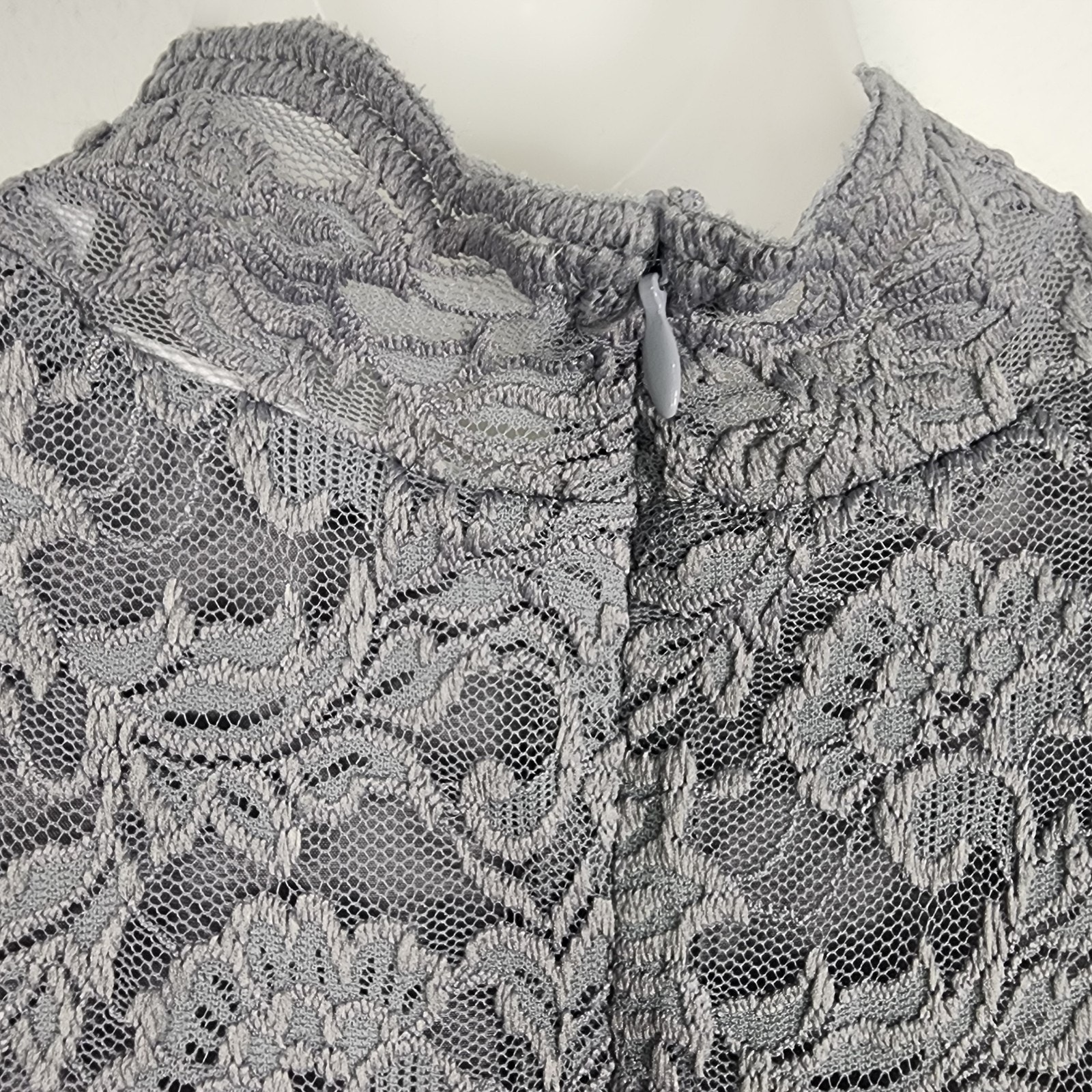 Susan Graver Womens Stretch Lace Mock Neck Sleeveless Top Grey Xl Lined Feminine — image 6 of 8